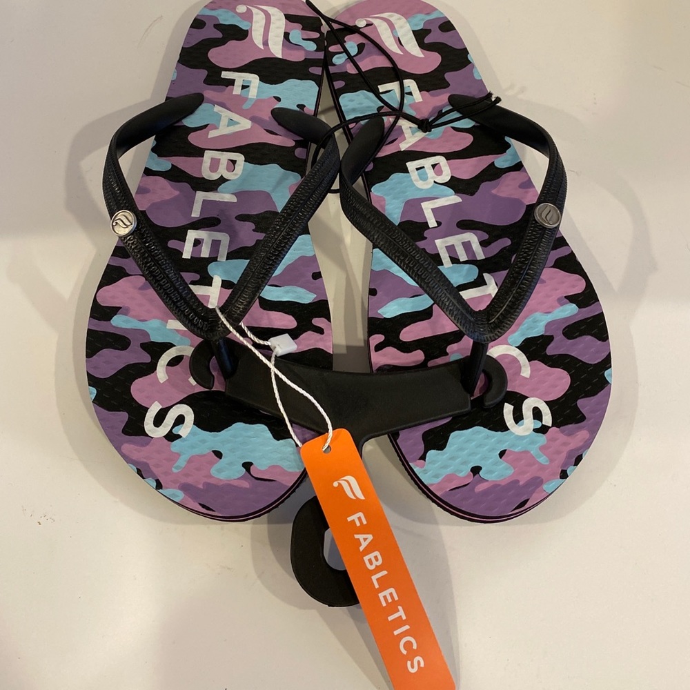 Fabletics Flip Flops Women's Sandals Size 7 New
